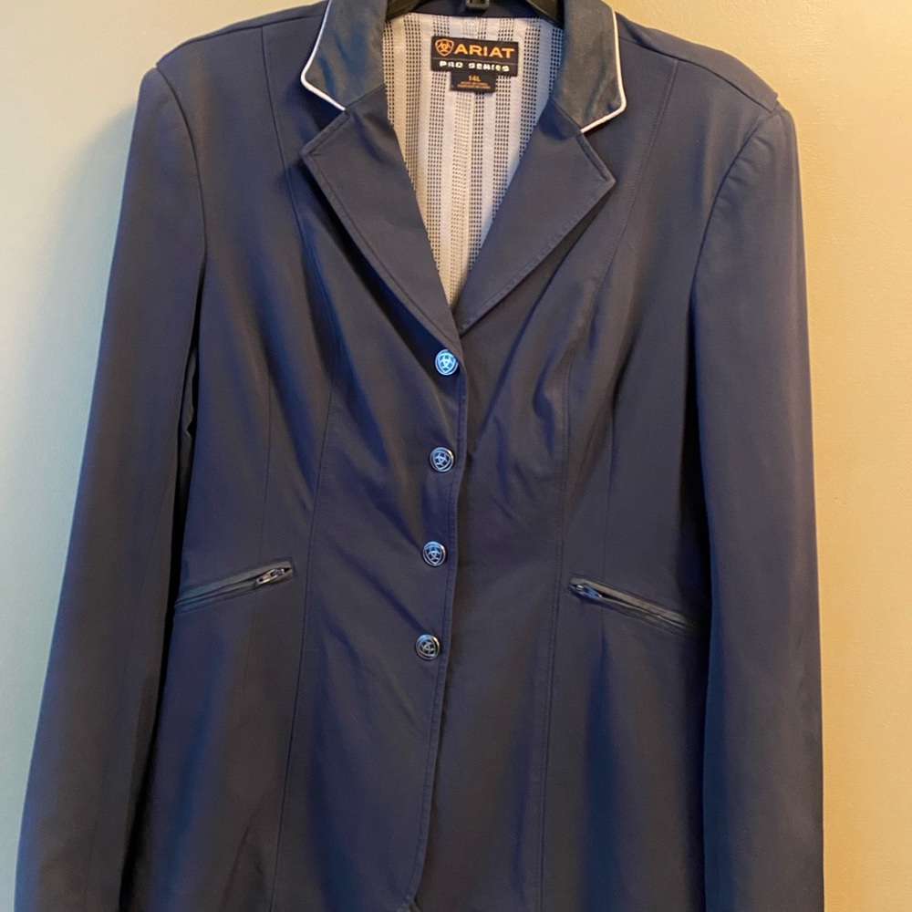 Ariat - Softshell show jacket.